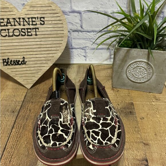 Ariat women's Giraffe print Cruiser slip-on Shoes - Picture 4 of 12